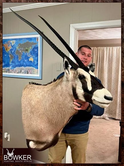 Gemsbok Hunting - All You need Know About Gemsbok Hunts 5 Client receiving gemsbok shoulder mount in the United States after successful African hunt.