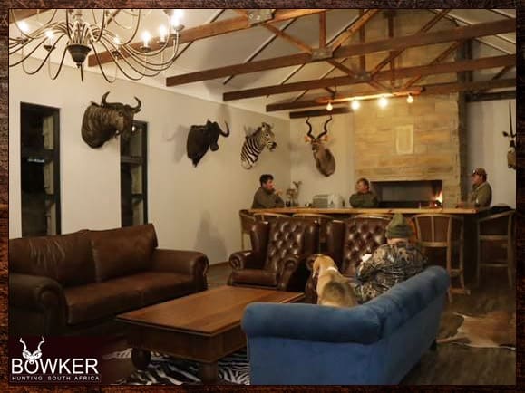 Hunting Accommodation in South Africa 9 Hopewell lodge bar and barbecue area.