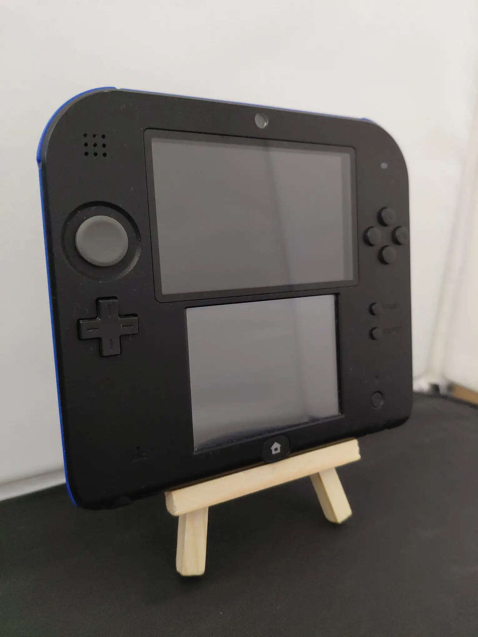 Nintendo 2DS Console - Zwart/Blauw - Afbeelding 2