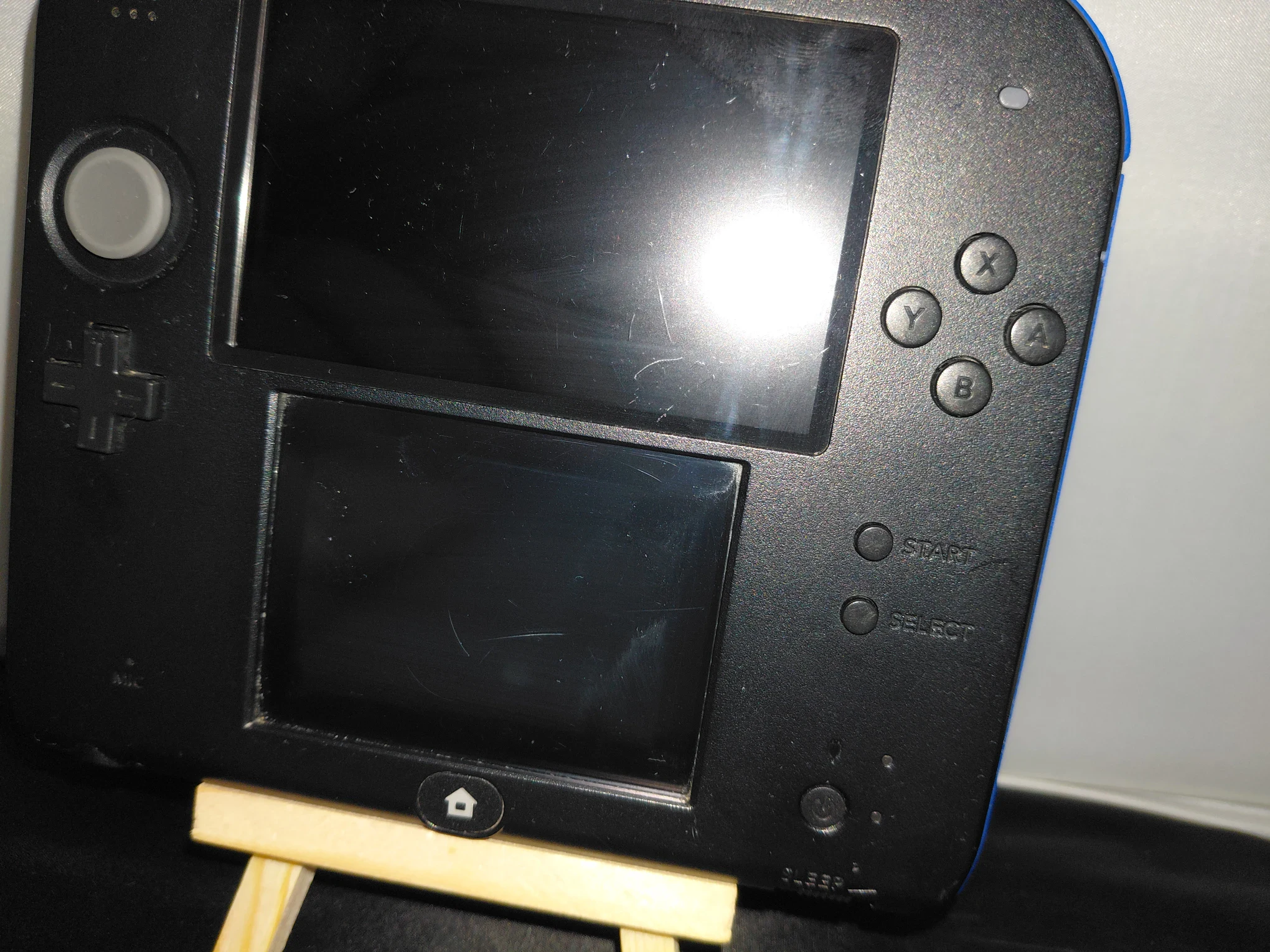 Nintendo 2DS Console - Zwart/Blauw - Afbeelding 3