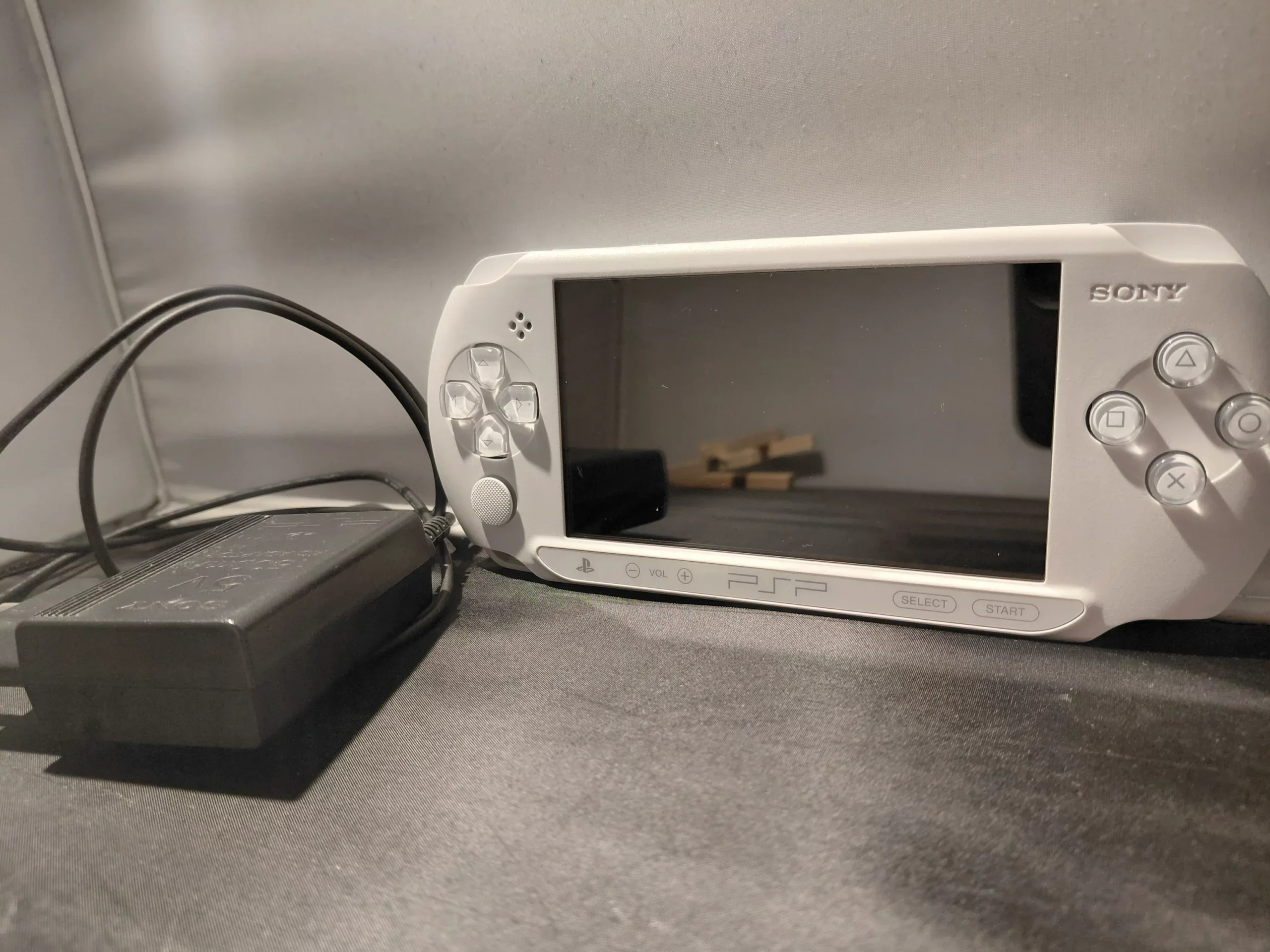 Sony PlayStation Portable PSP Street E1004 (Ice White) - Afbeelding 4