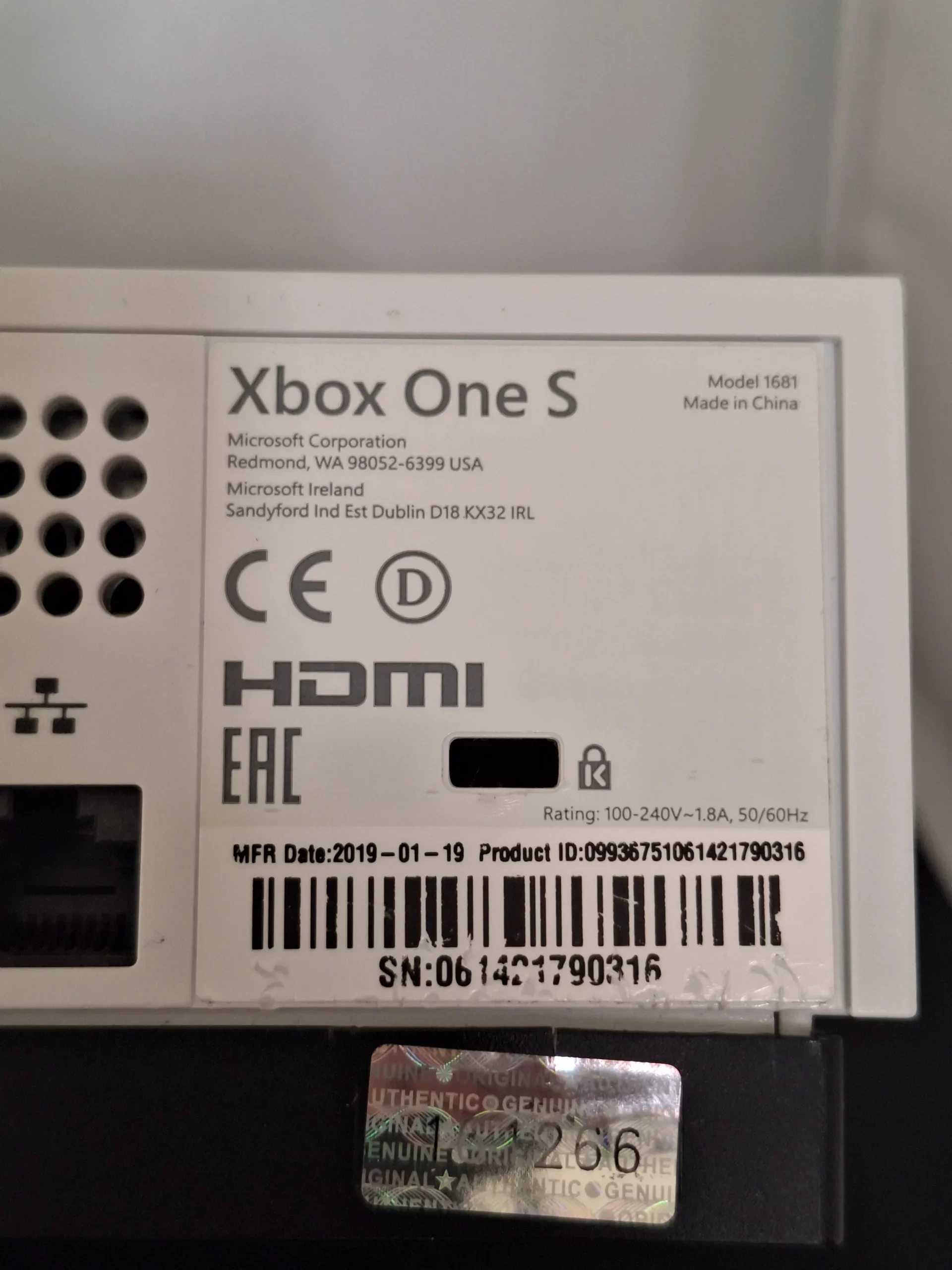 Xbox One S 1TB - Disc Editie Refurbished - Afbeelding 4