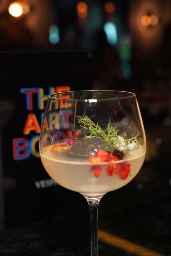 vesper cocktail bar bangkok