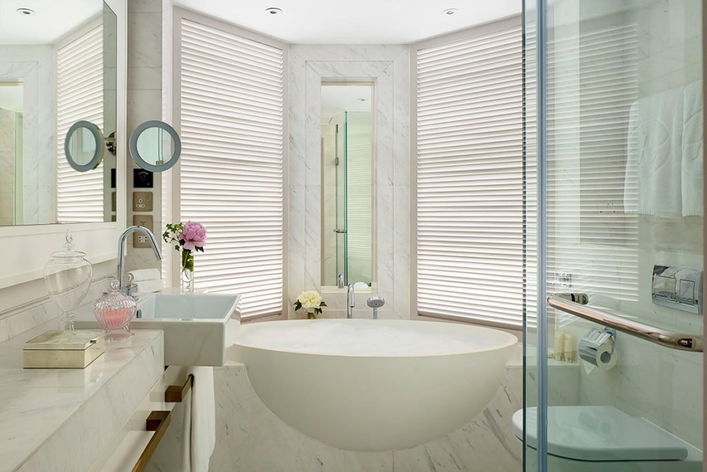 Langham Hong Kong Hotel Suite Bathtub