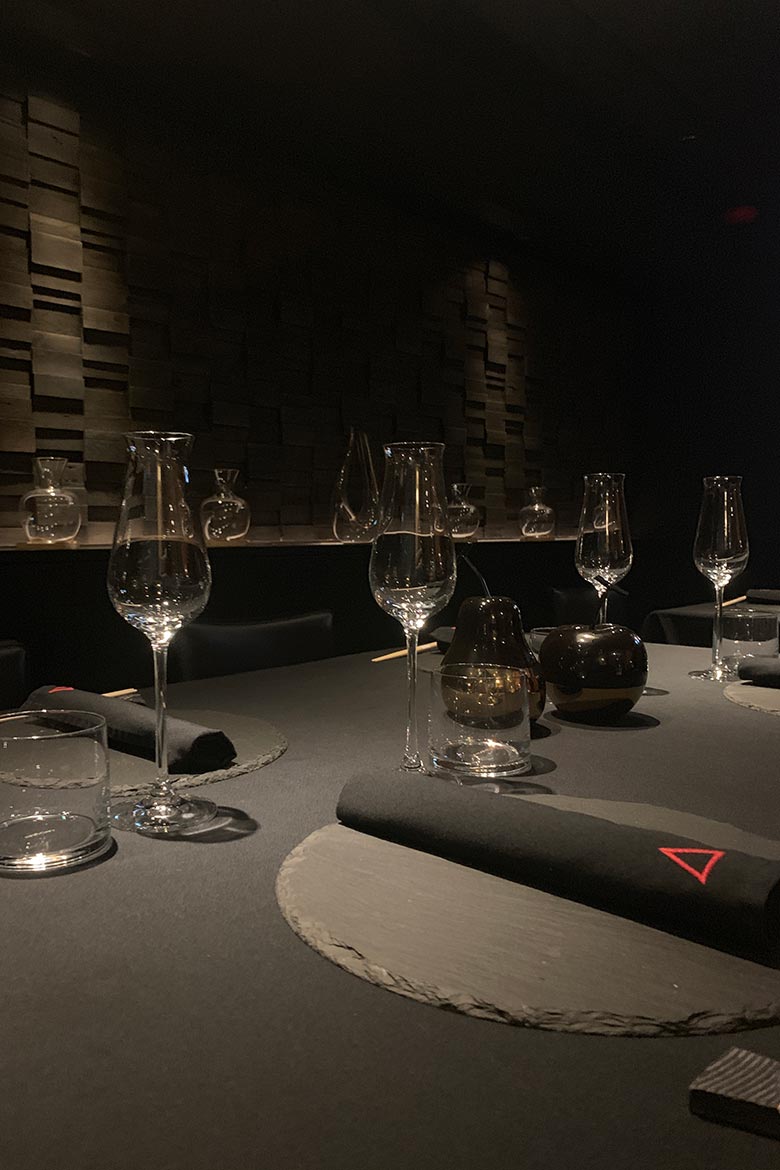 Haku Hong Kong Restaurant Review
