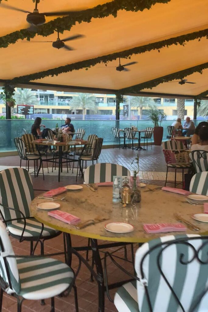 bistro des arts