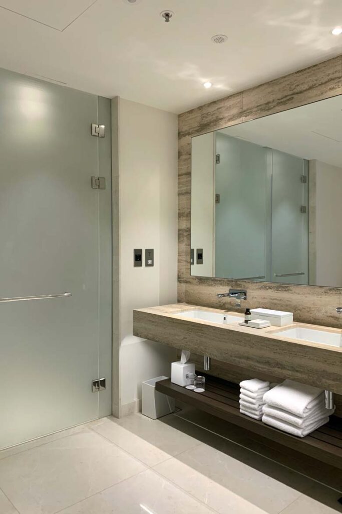 edition abu dhabi suite bathroom