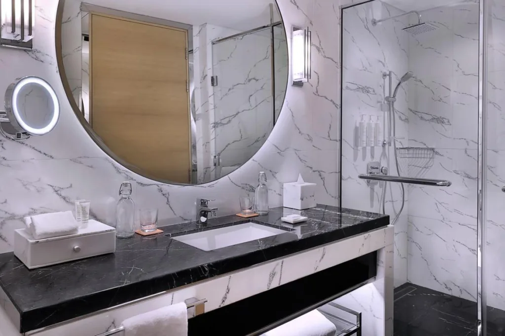 marriott palm bathroom 2