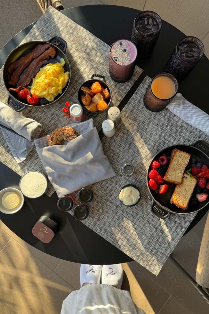 montage breakfast 3