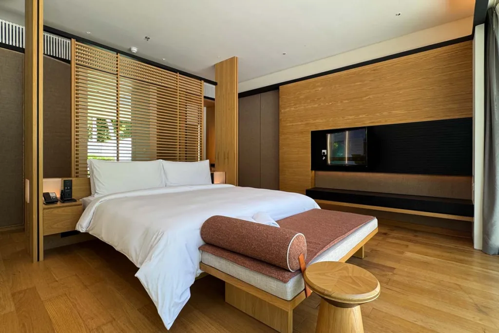 alila kothaifaru beach villa bed