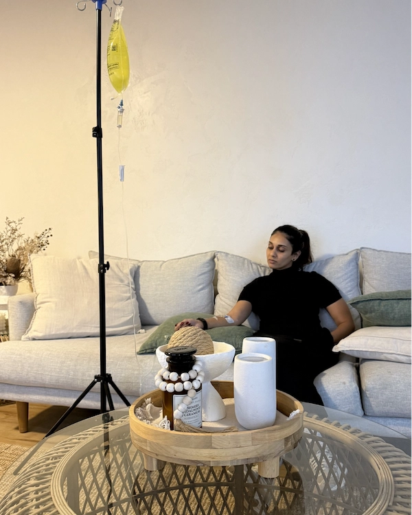 Client receiving mobile IV vitamin therapy in the comfort of their own home &mdash; The Vitamin Guy