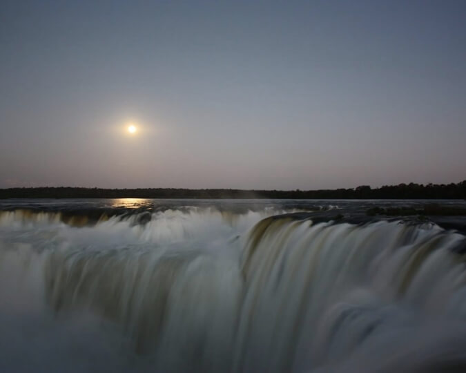 LUNA LLENA - IGUAZ&Uacute;