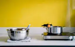 McWare Pots: Durable Aluminum for Cooking