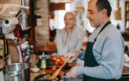 All Clad vs HexClad: Which Cookware is Right for You?