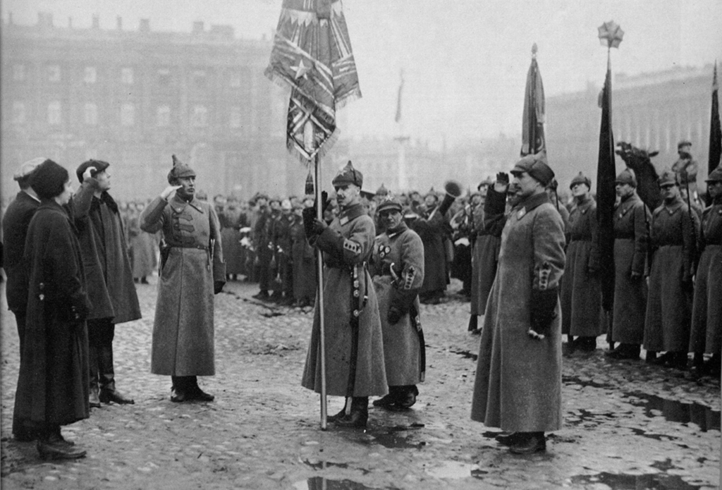Parade militaire à Petrograd
