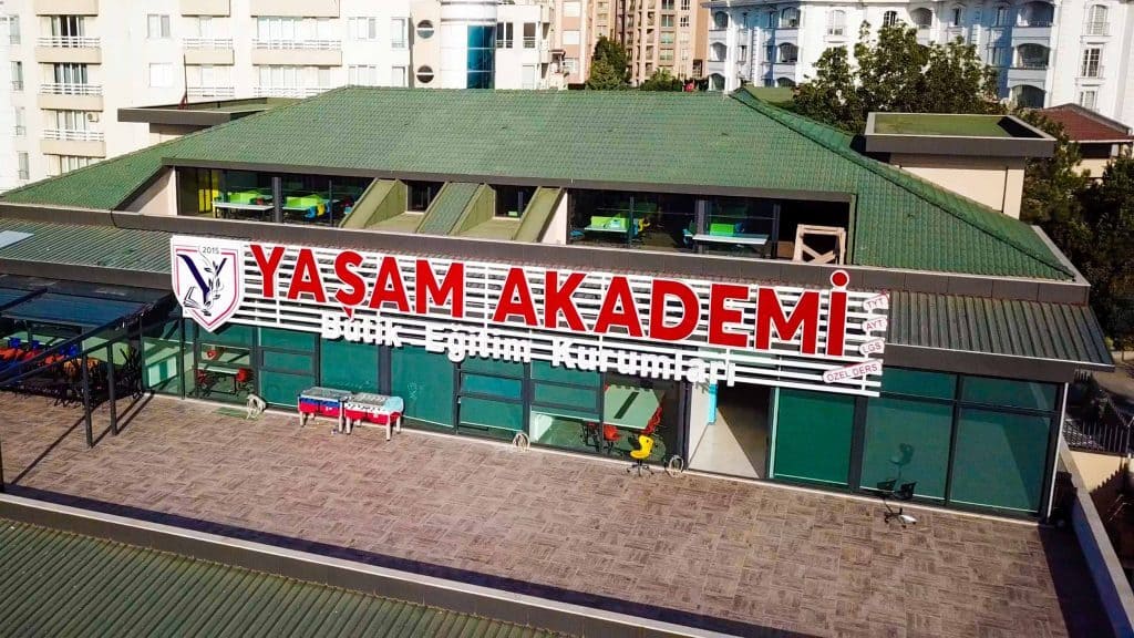 Yaşam Akademi Mimaroba şubesi, drone görüntüsü, tanıtım filmi