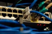 Power over Ethernet (PoE vs PoE+ vs PoE++) levert geld op