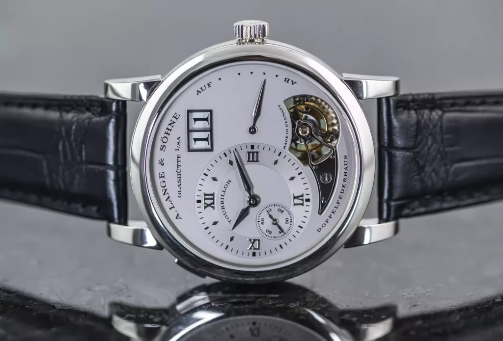 Zifferblatt der Lange 1 (hier: 704.025 limited Lange 1 Tourbillon Platin)