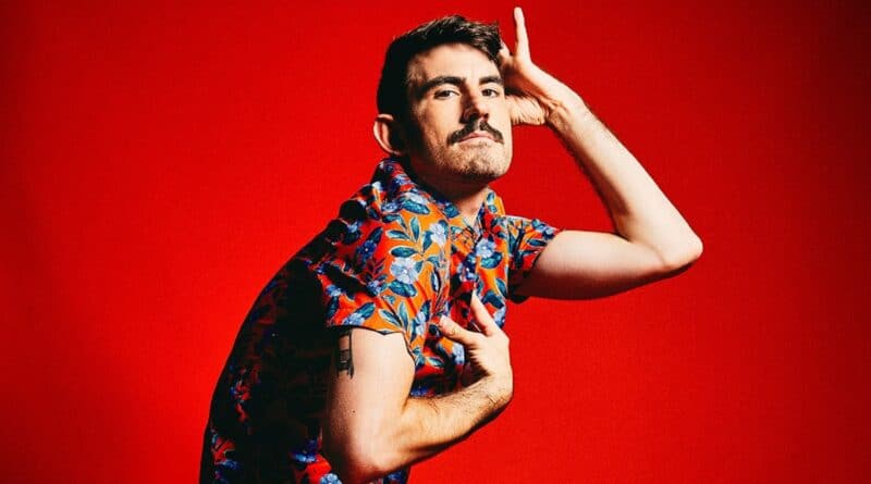 Ian Abel releases a new pop single called ‘Drowning’.