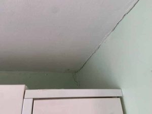 Crack between wall and ceiling