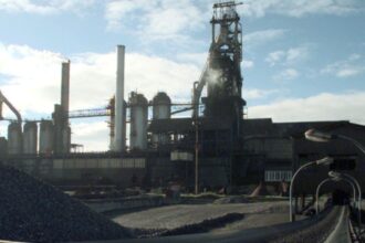 Gerente de siderúrgica Huachipato reafirma que "la situación es crítica y requerimos emparejar la cancha para operar"