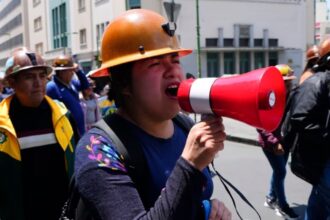 Mineros de Oro en Bolivia: Una Marcha por la Legalización y Expansión