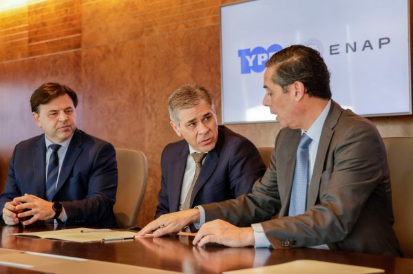ENAP e YPF firman acuerdo para analizar potenciales proyectos en Vaca Muerta en Argentina