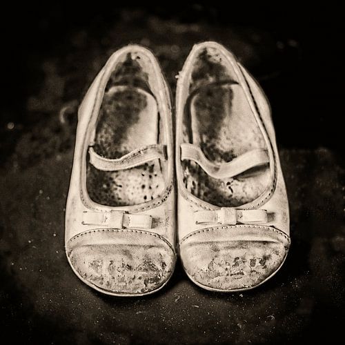 Old shoes - Iris